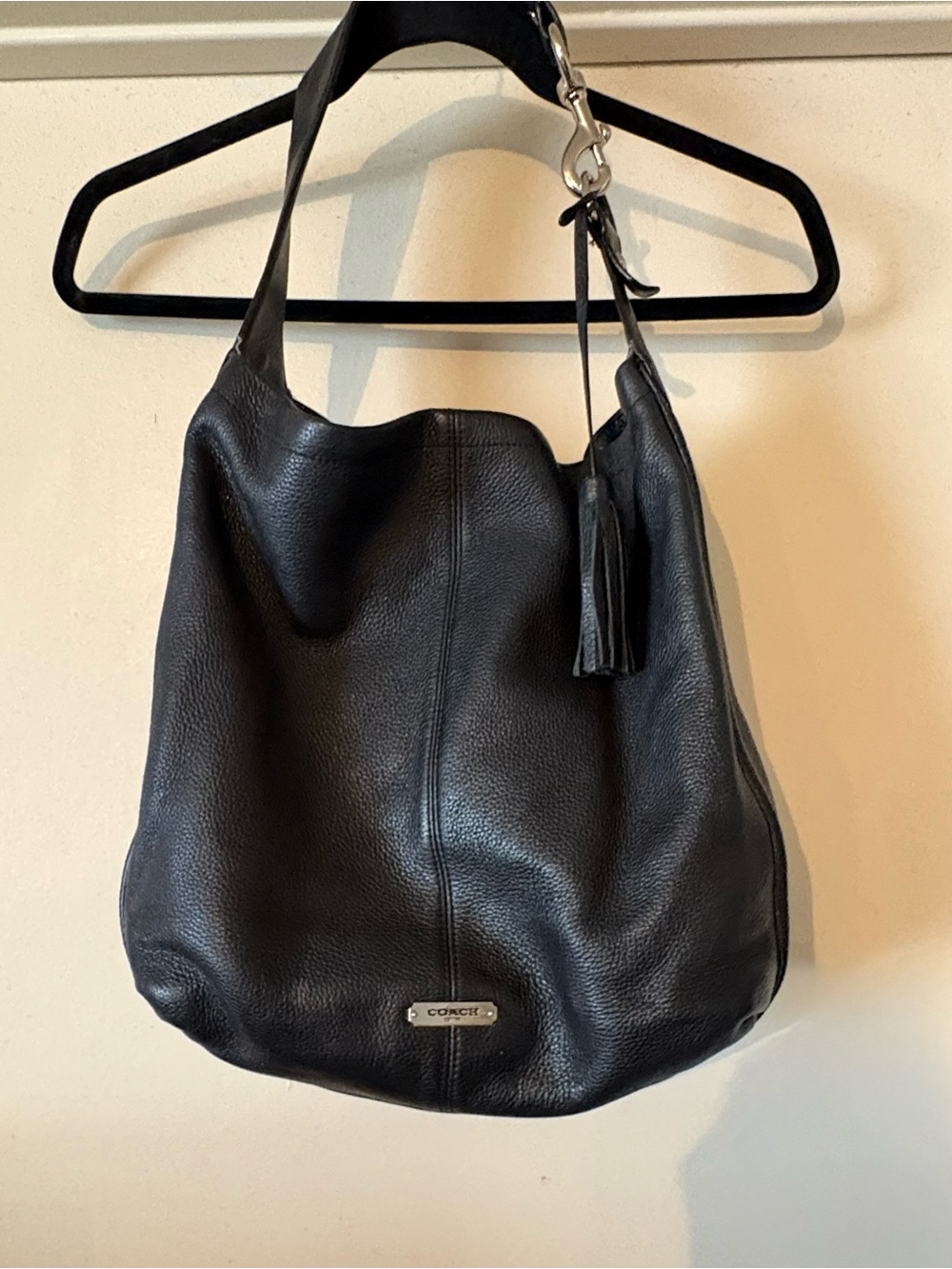 Authentic COACH Avery Black Pebbled Leather Large Hobo Bag - F23309